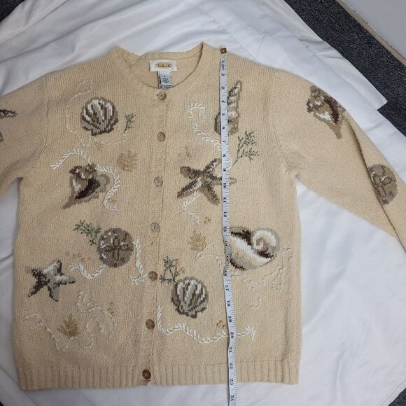 VINTAGE 90s cardigan ivory shell beach button up beaded sweater S - Picture 9 of 9